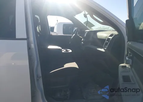 2019 Ram 2500 Tradesman 4X4 8' Box из США, поврежденный, VIN 3C6UR5HJ6KG551413